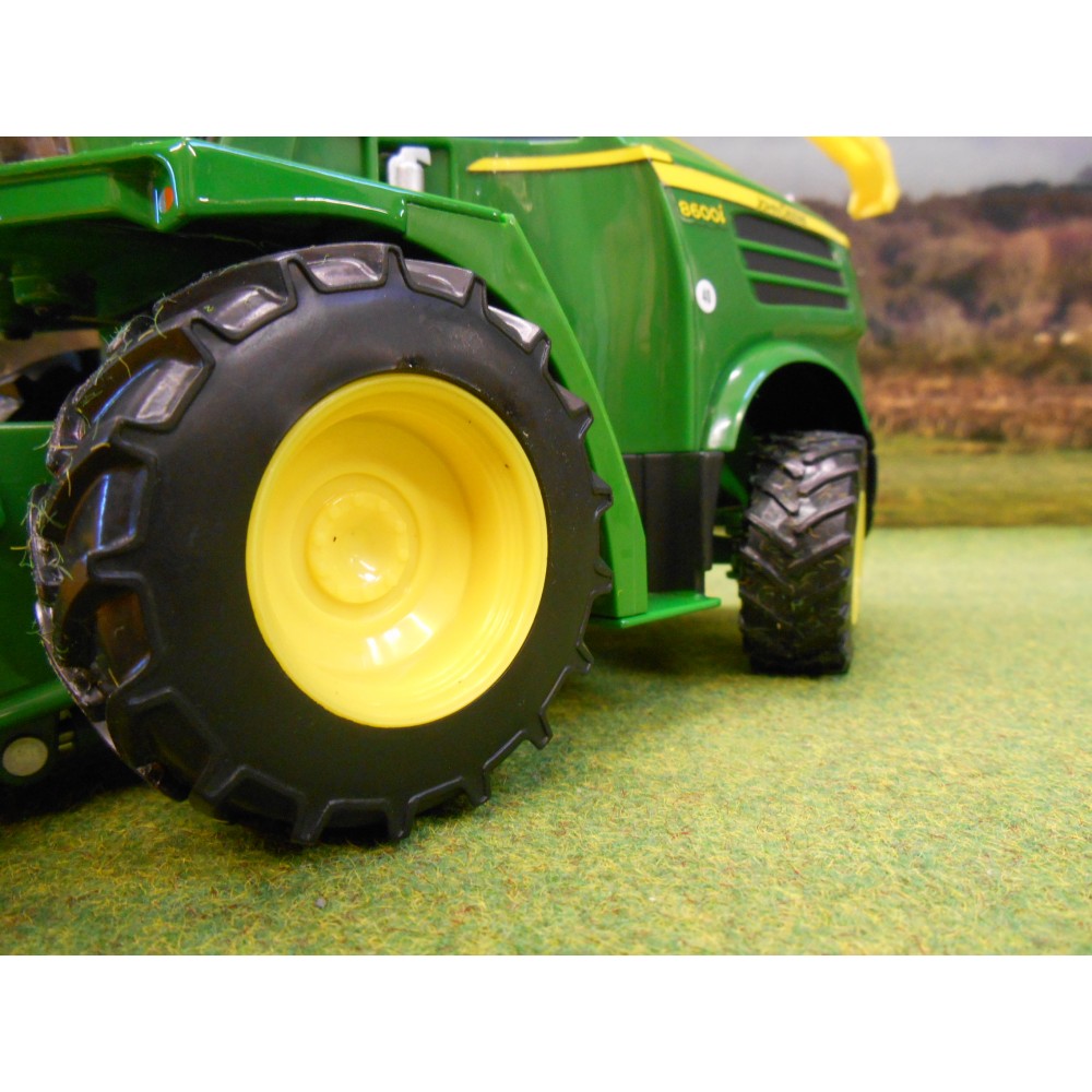 Britains 132 John Deere 8600i Self Propelled Forage Harvester One32 Farm Toys And Models 7256