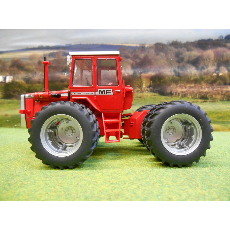 UNIVERSAL HOBBIES 132 MASSEY FERGUSON 1250 DUAL WHEEL 4WD ARTICULATED