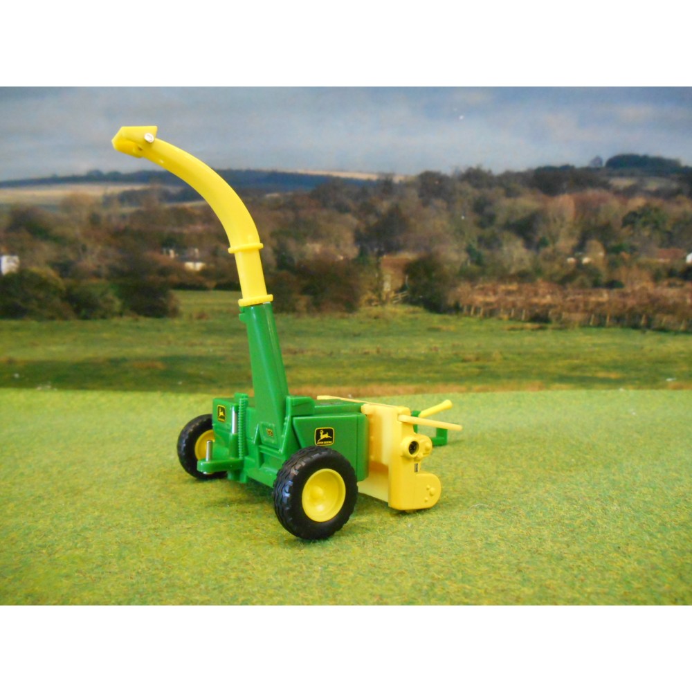 Britains Heritage 132 John Deere 3765 Trailed Forage Harvester One32 Farm Toys And Models 0532