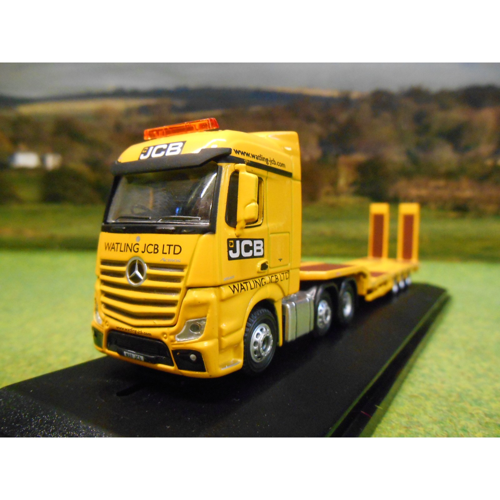 jcb low loader