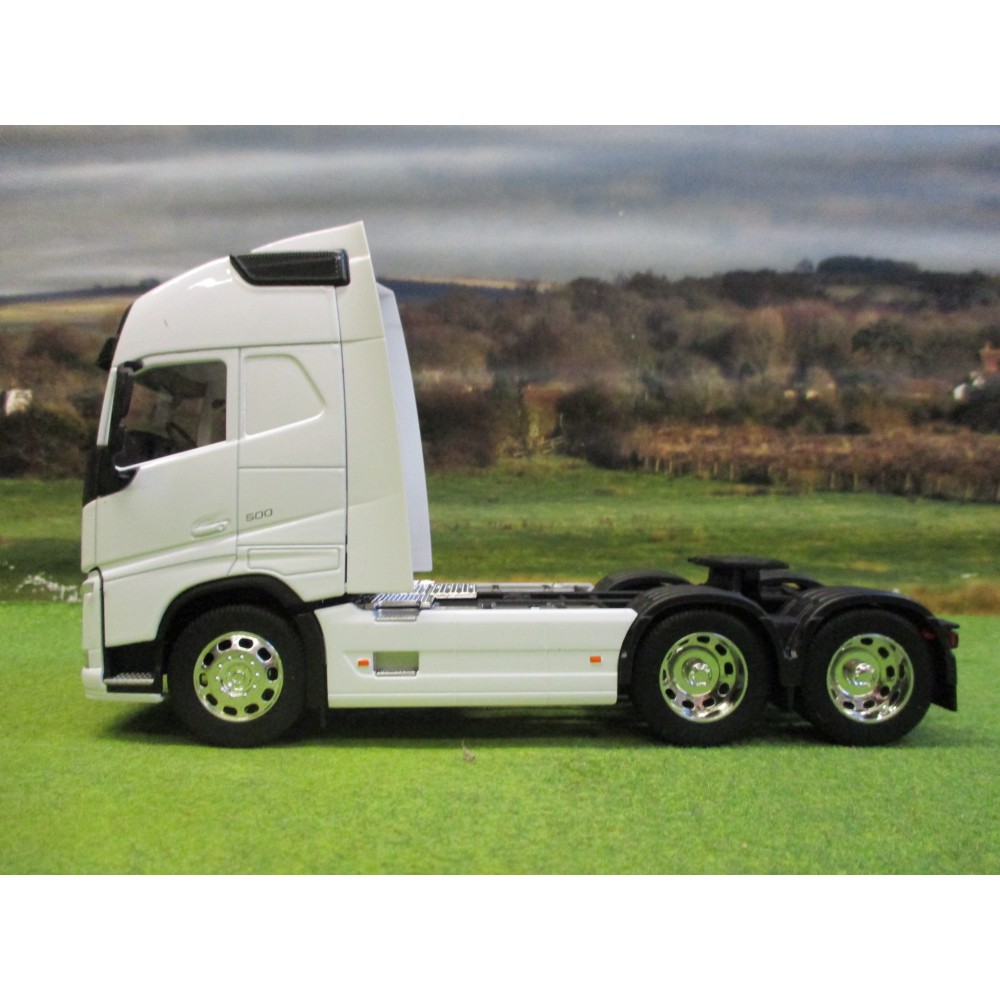 WELLY 1:32 VOLVO FH4 500 6 WHEEL TRACTOR UNIT TRUCK WHITE - One32 Farm ...