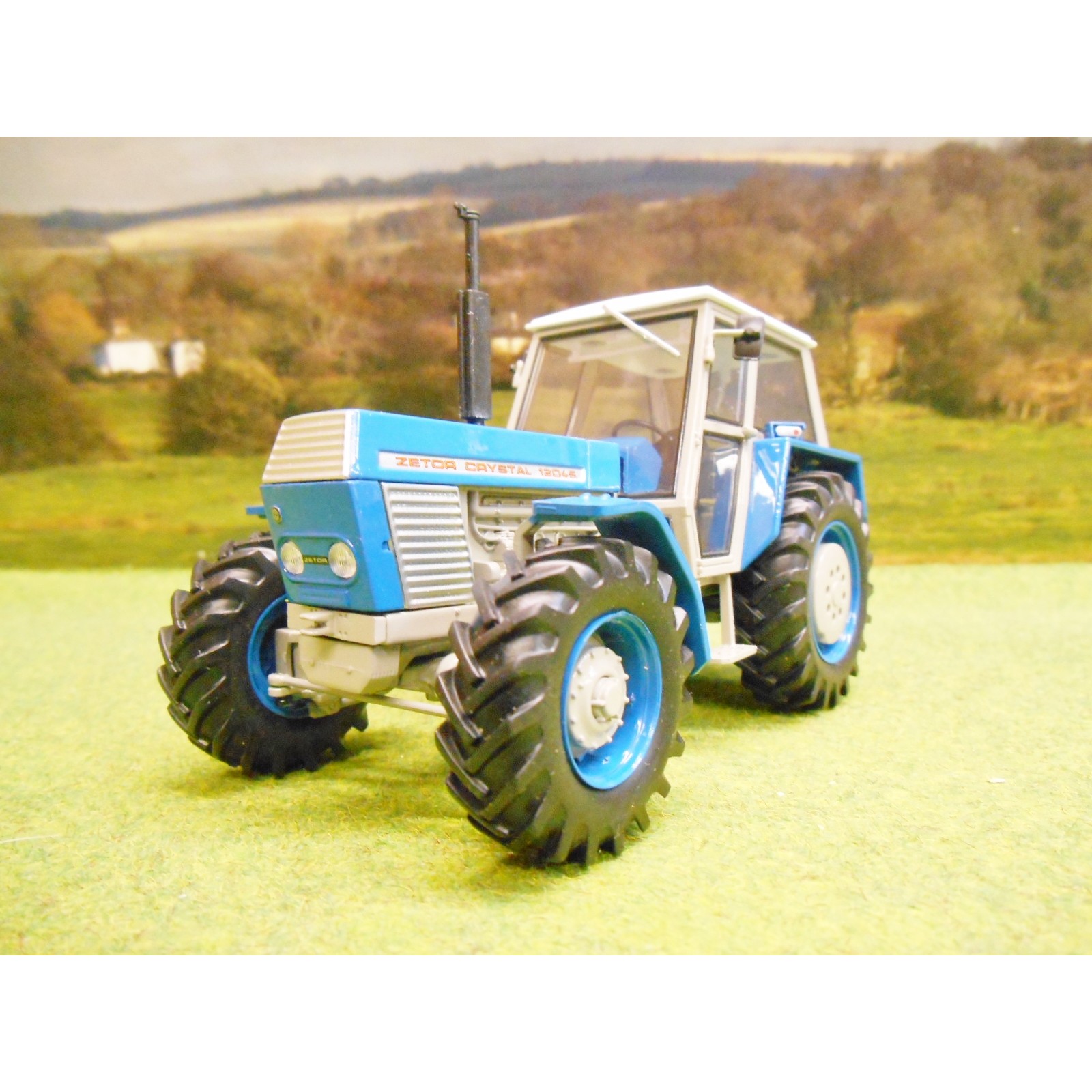 Universal Hobbies Zetor Crystal 4WD 12045 Blue New Mint Boxed!!! 