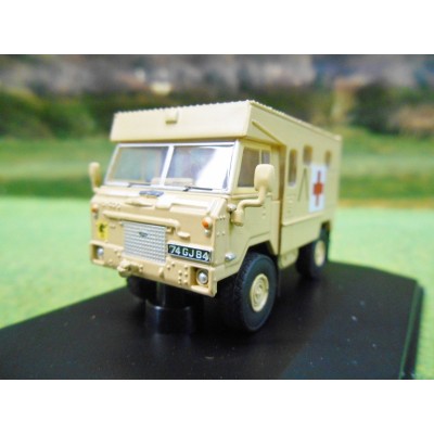 OXFORD 1:76 LANDROVER 101 FORWARD CONTROL ARMY AMBULANCE GULF WAR