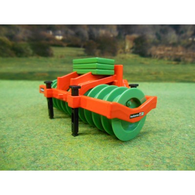 SIKU 1:32 HOLARAS FRONT MOUNT SILAGE PACKER CLAMP ROLLER