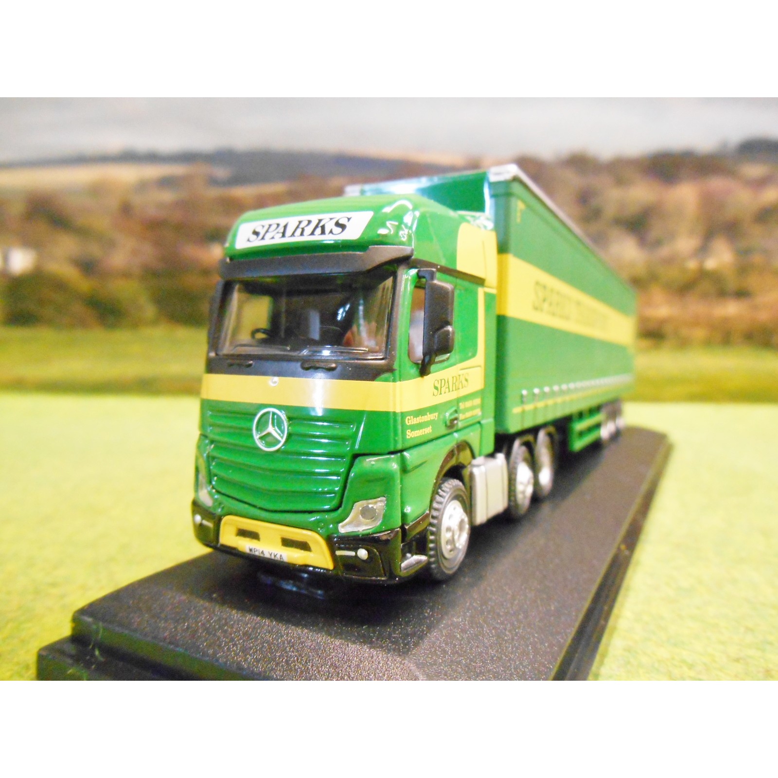 OXFORD 1:76 SPARKS TRANSPORT MERCEDES BENZ ACTROS MP4 GSC