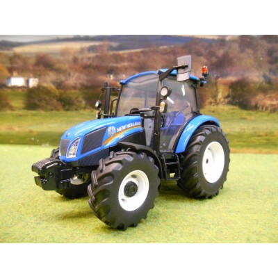 UNIVERSAL HOBBIES 1:32 NEW HOLLAND T4.65 2017 4WD TRACTOR