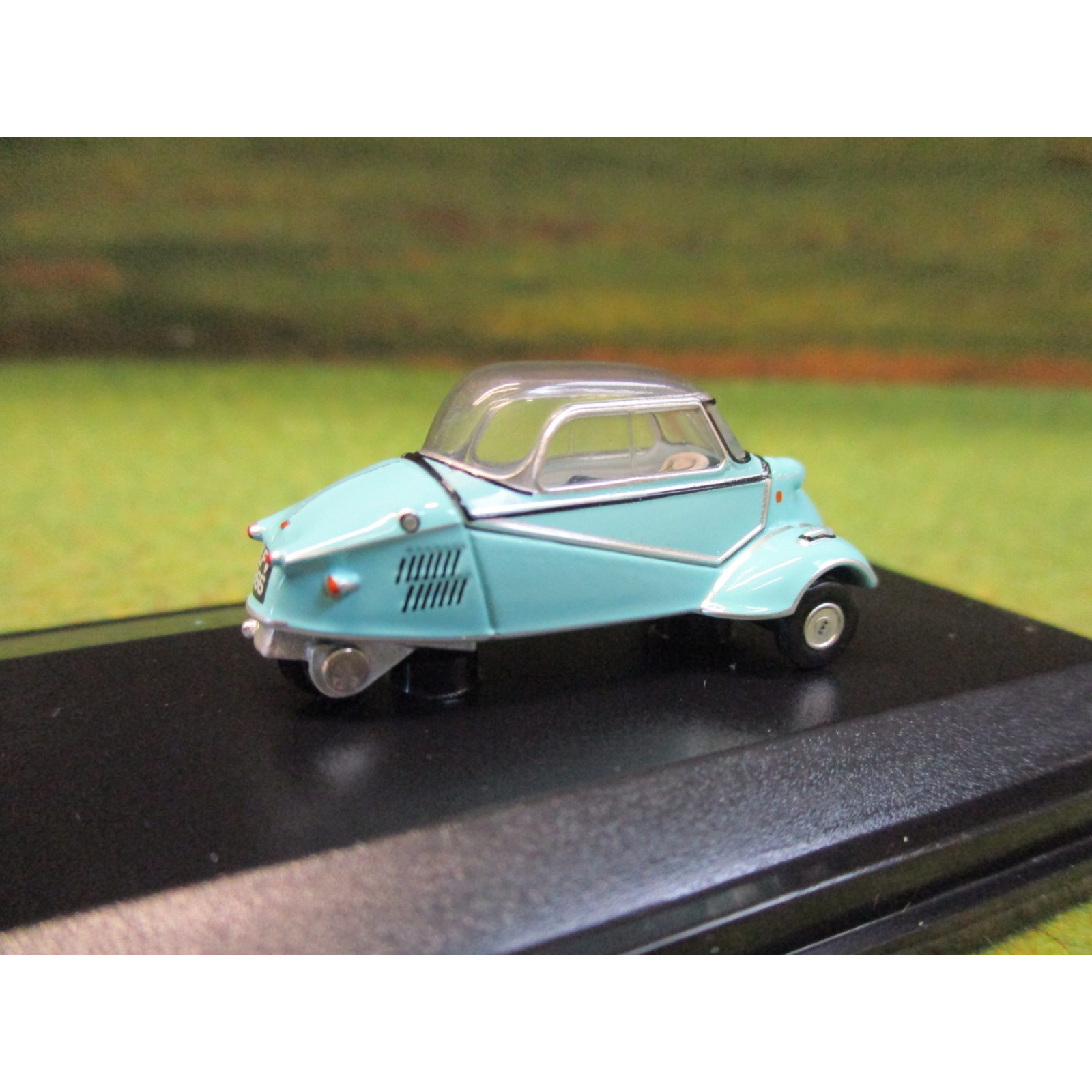 OXFORD 1:76 MESSERSCHMITT KR200 BUBBLE CAR IN LIGHT BLUE - One32 