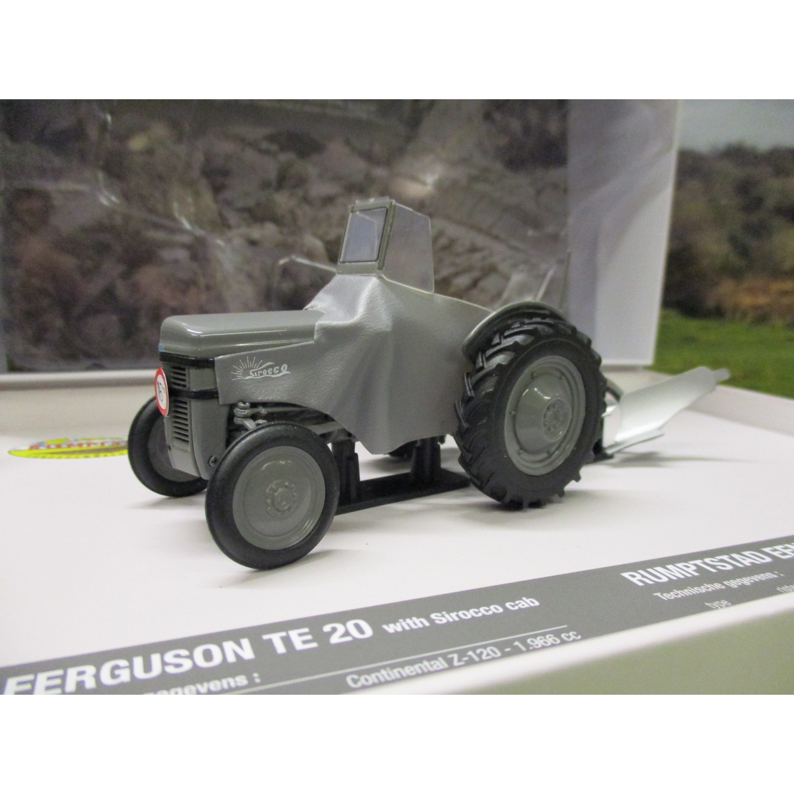 Ferguson Plough & Cultivator Set Universal Hobbies Details about   1/32 Ferguson TE-20 
