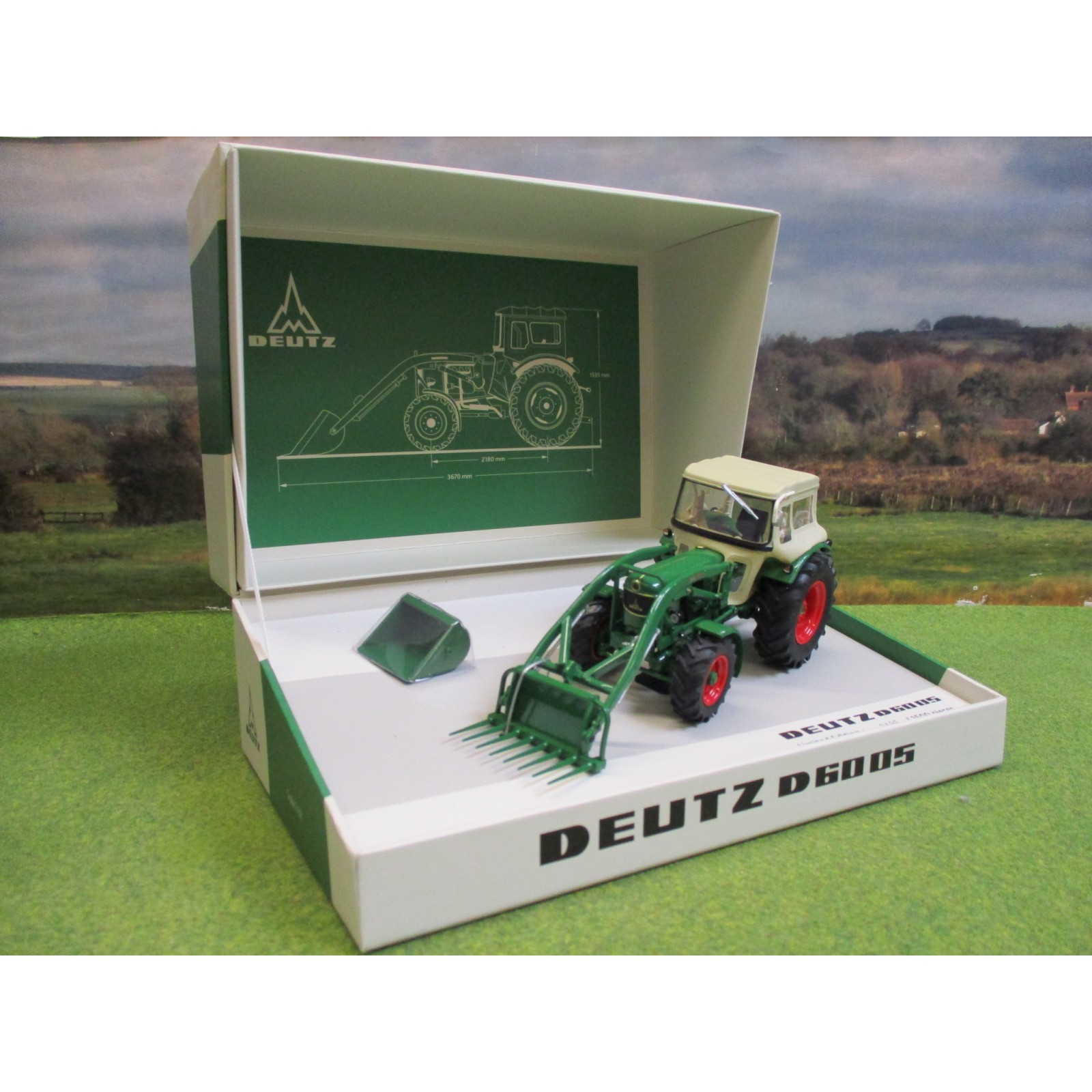 DEUTZ D60 05-4WD キャビン付 1/32 1/32 Deutz D60 05 4WD - Farm Equipment-Deutz-Fahr : Model