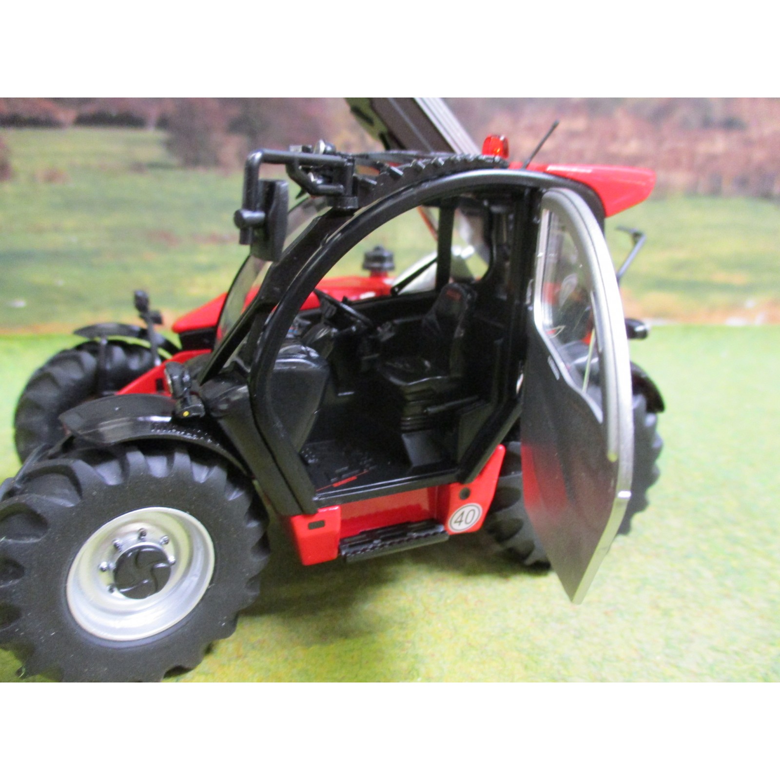 WIKING 1:32 MANITOU MLT 635 TELEHANDLER - One32 Farm toys and models