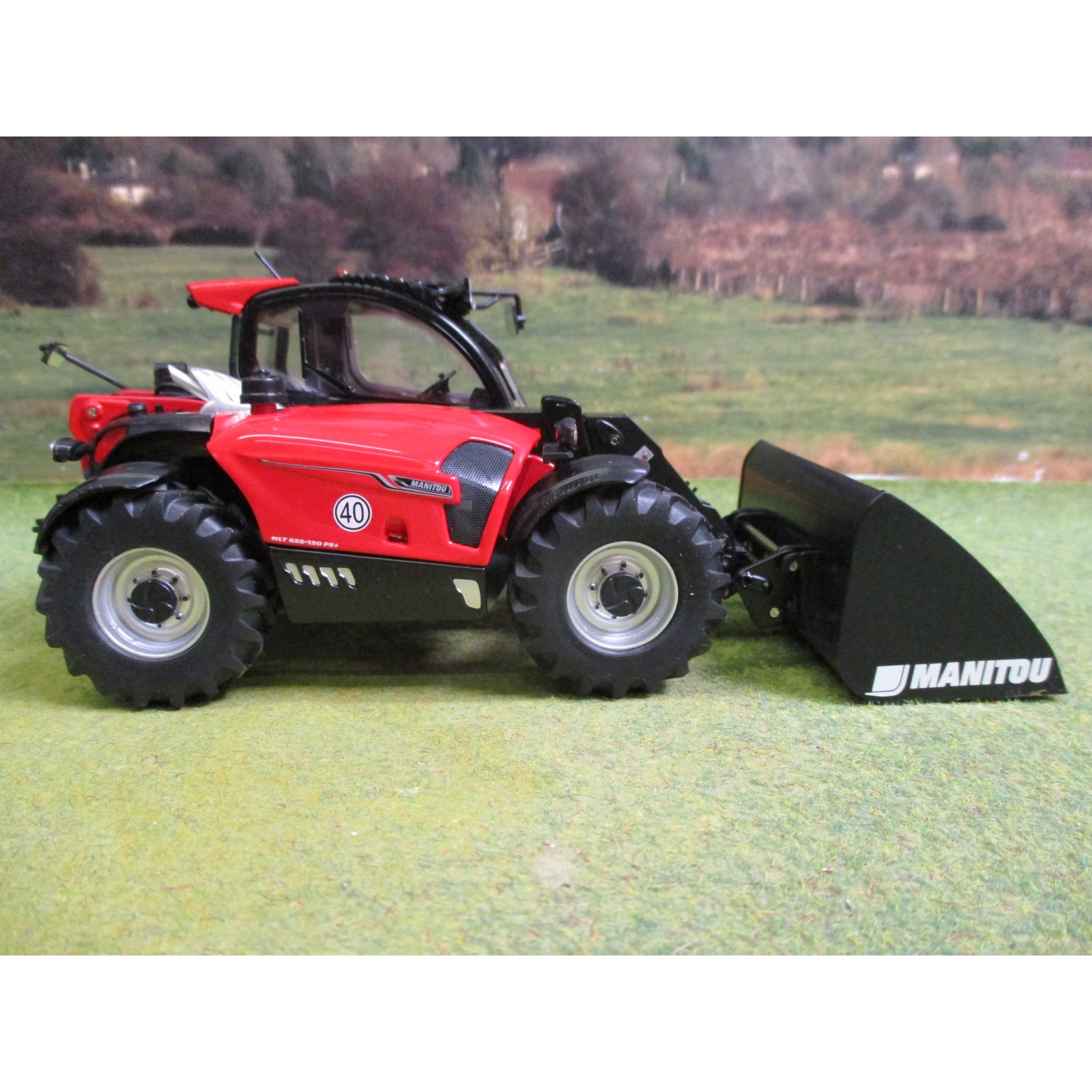 WIKING 1:32 MANITOU MLT 635 TELEHANDLER - One32 Farm toys