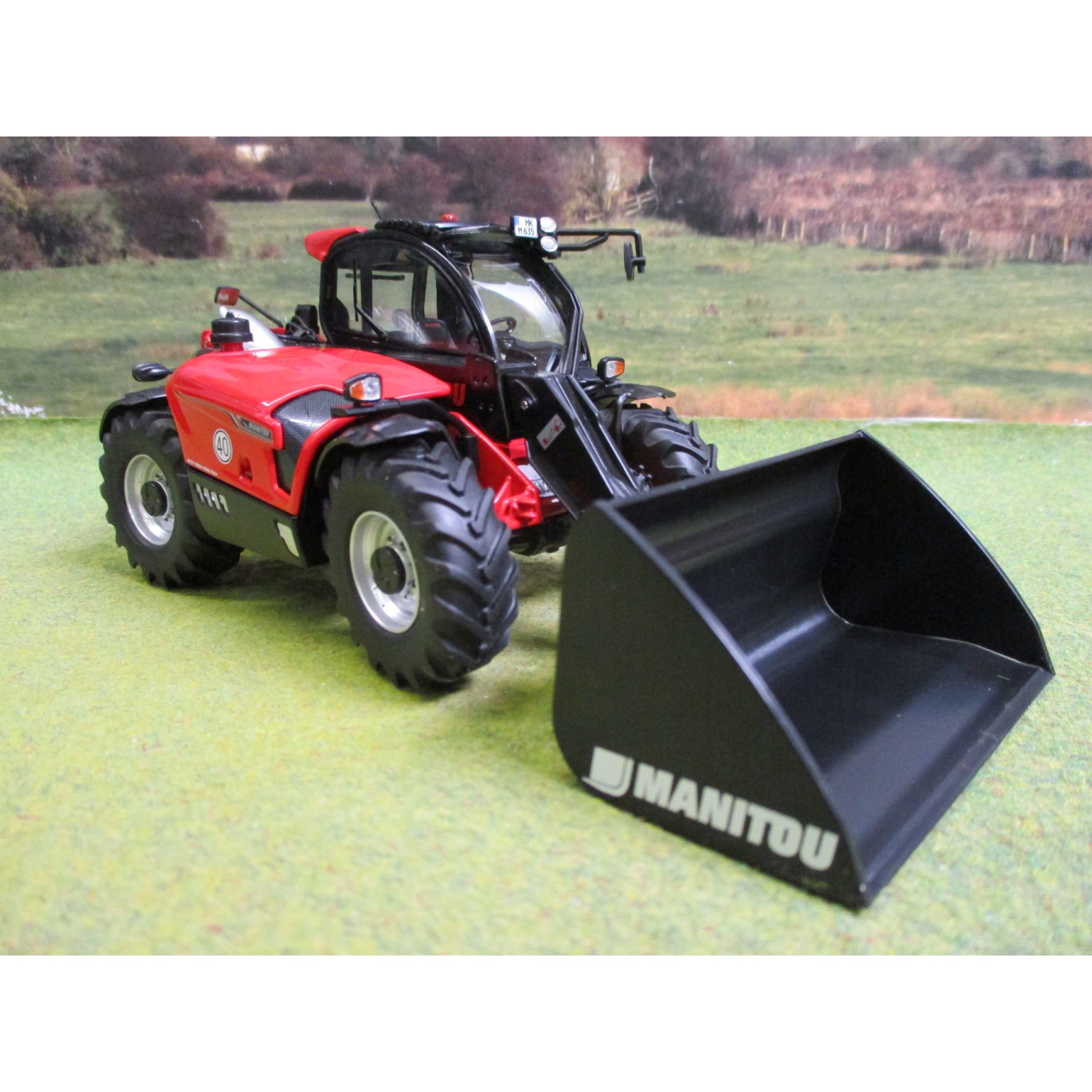 WIKING 1:32 MANITOU MLT 635 TELEHANDLER - One32 Farm toys and models