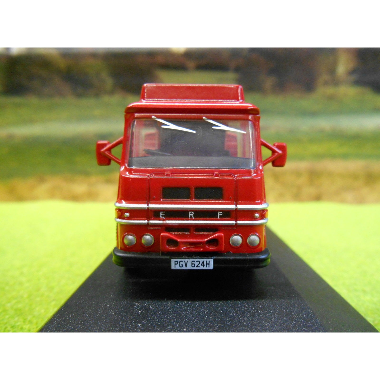 OXFORD 1/76th Haulage 76LV001   ERF Flatbed Red