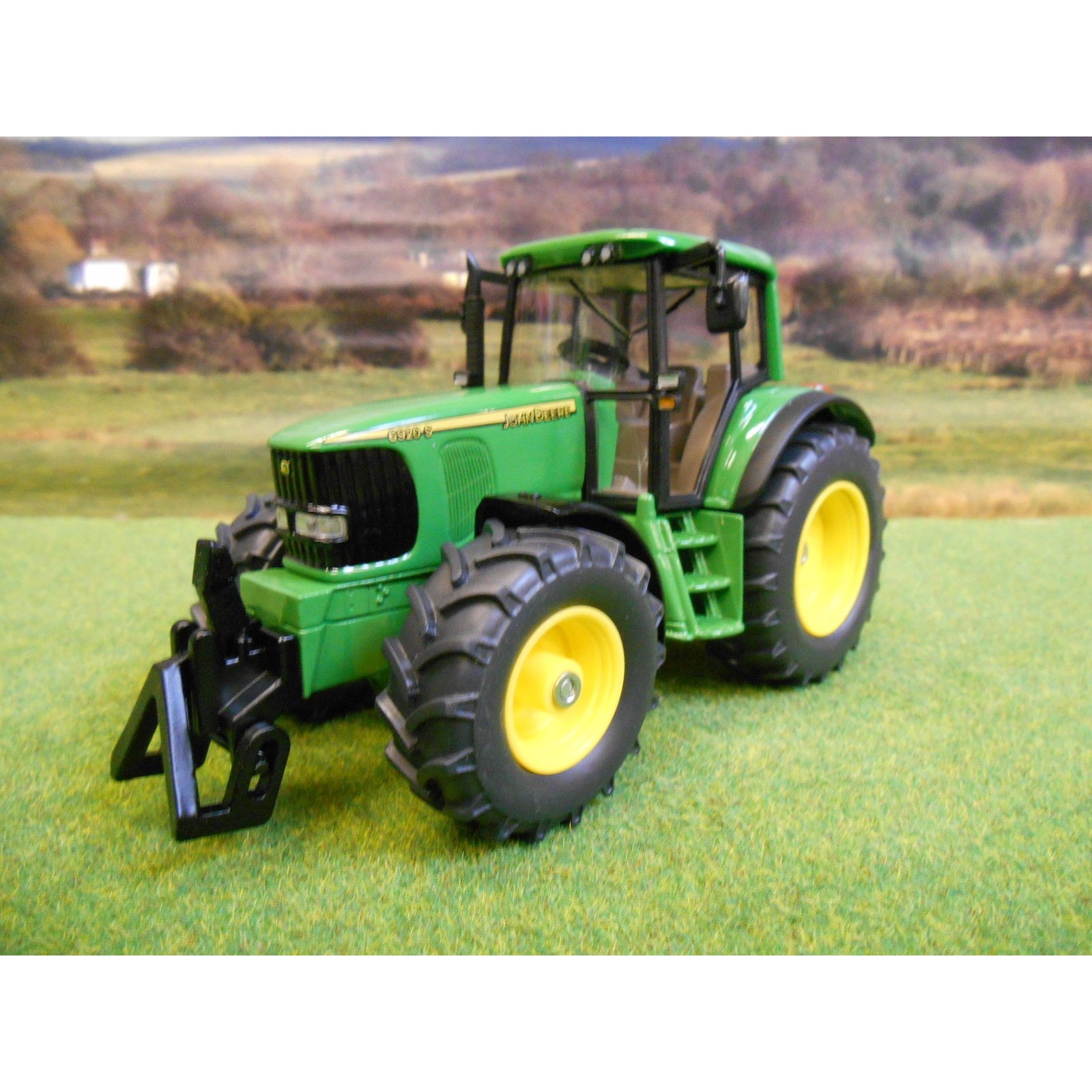 1:32 John Deere 6920S Tractor