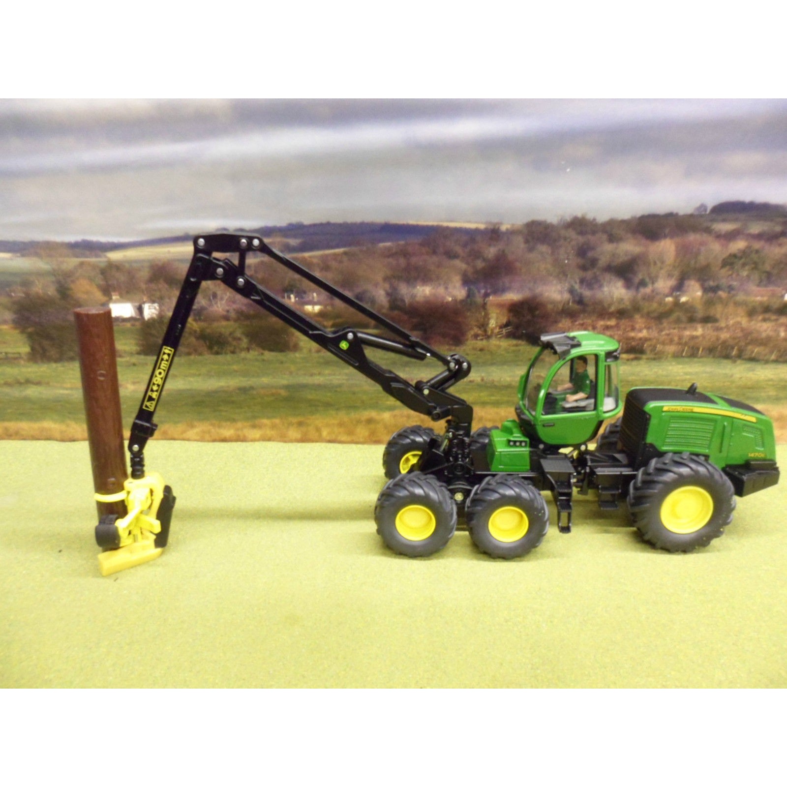 SIKU 1:32 JOHN DEERE 1470E FORESTRY HARVESTER