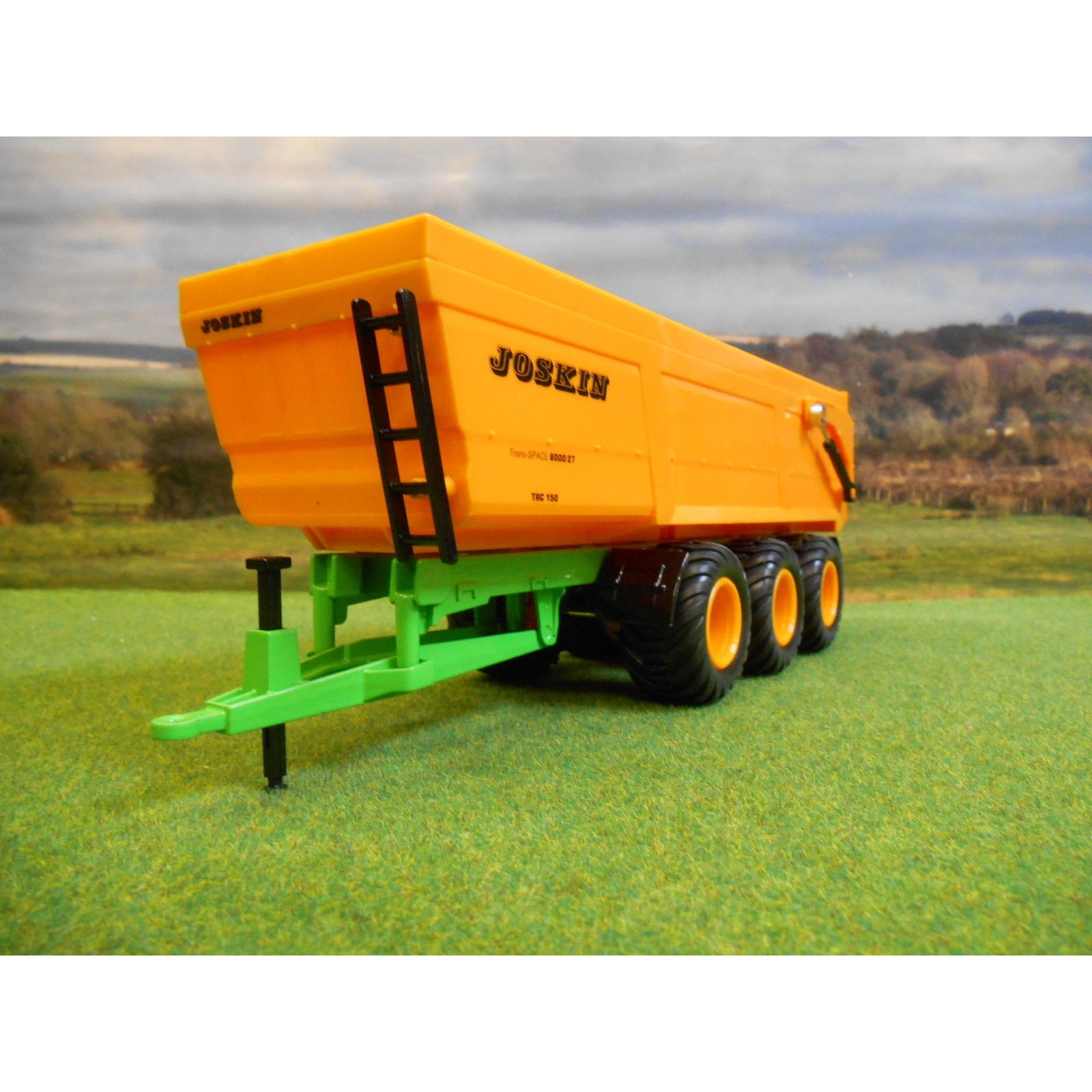 SIKU 1:32 JOSKIN 3 AXLE TRANS SPACE 8000 GRAIN TIPPER TRAILER