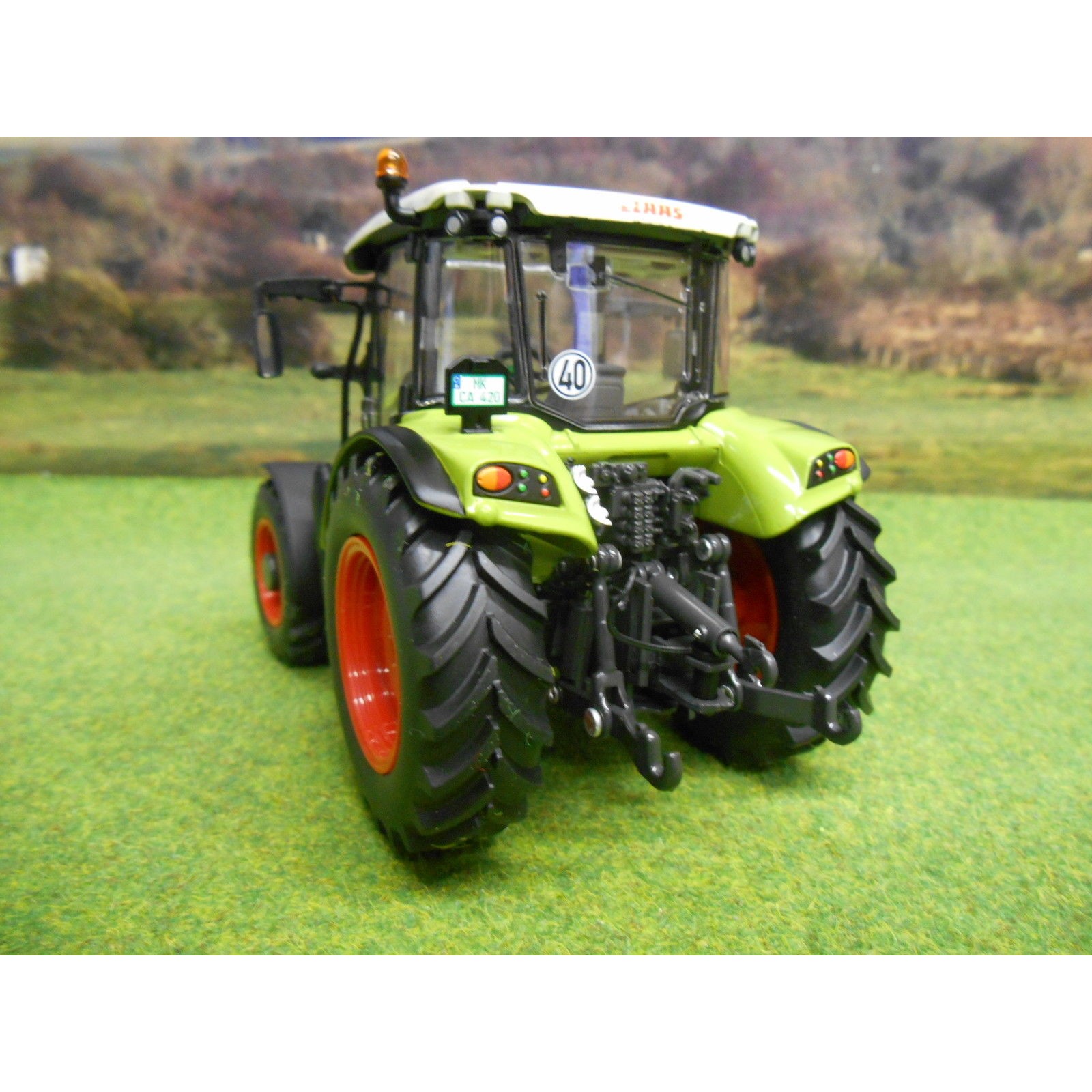 サイズ変更オプション Wiking 1/32 Claas Arion 420 | www