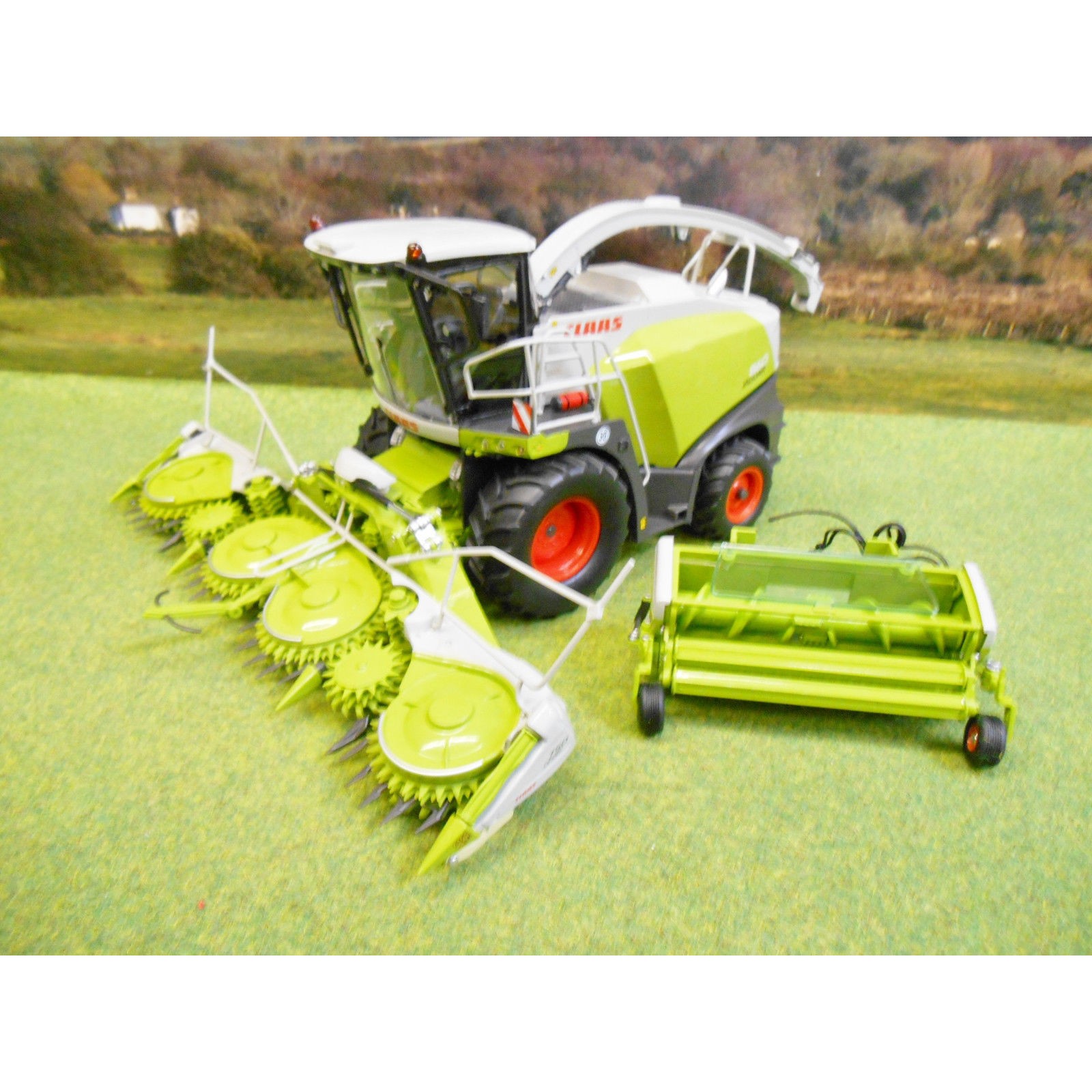 REPRODUCTION BRITAINS 1:32 CLAAS FORAGER FRONT GUIDE 