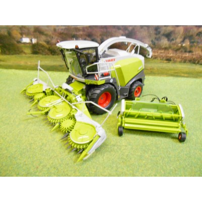 WIKING 1:32 CLAAS JAGUAR 860 FORAGER WITH GRASS & MAIZE HEADERS
